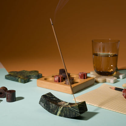 Smile gemstone incense holder - serpentine green