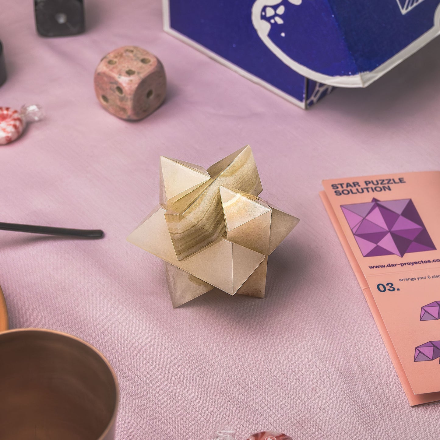 Onyx Crema Burr star Puzzle