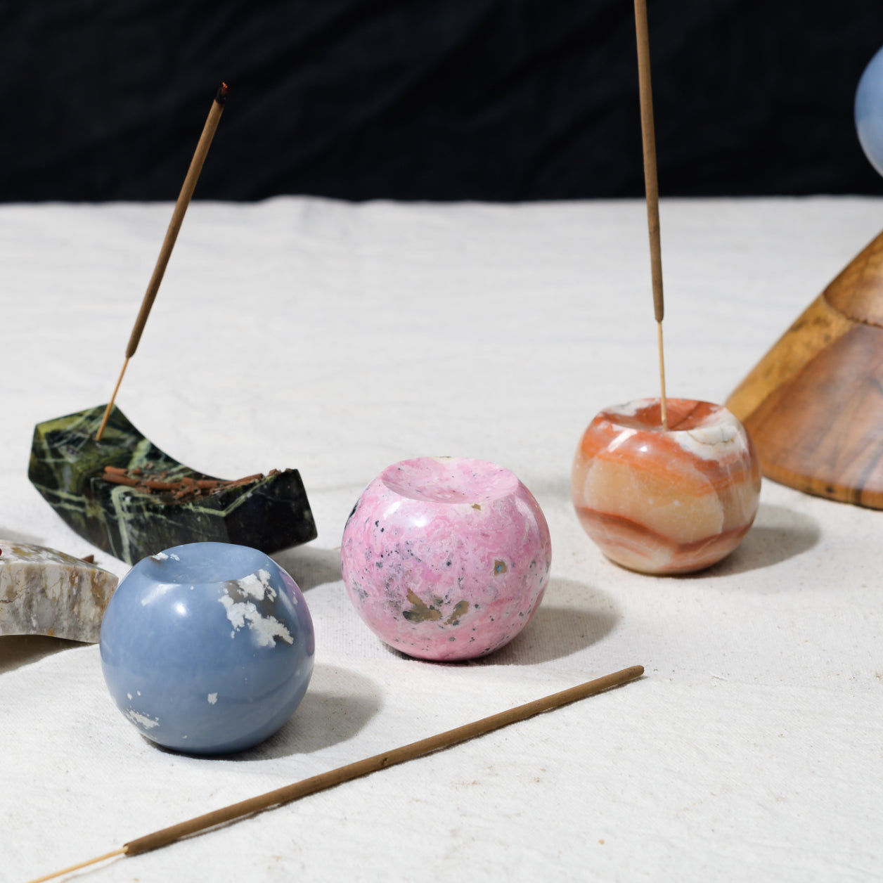 Gemstone sphere incense holder - celestina